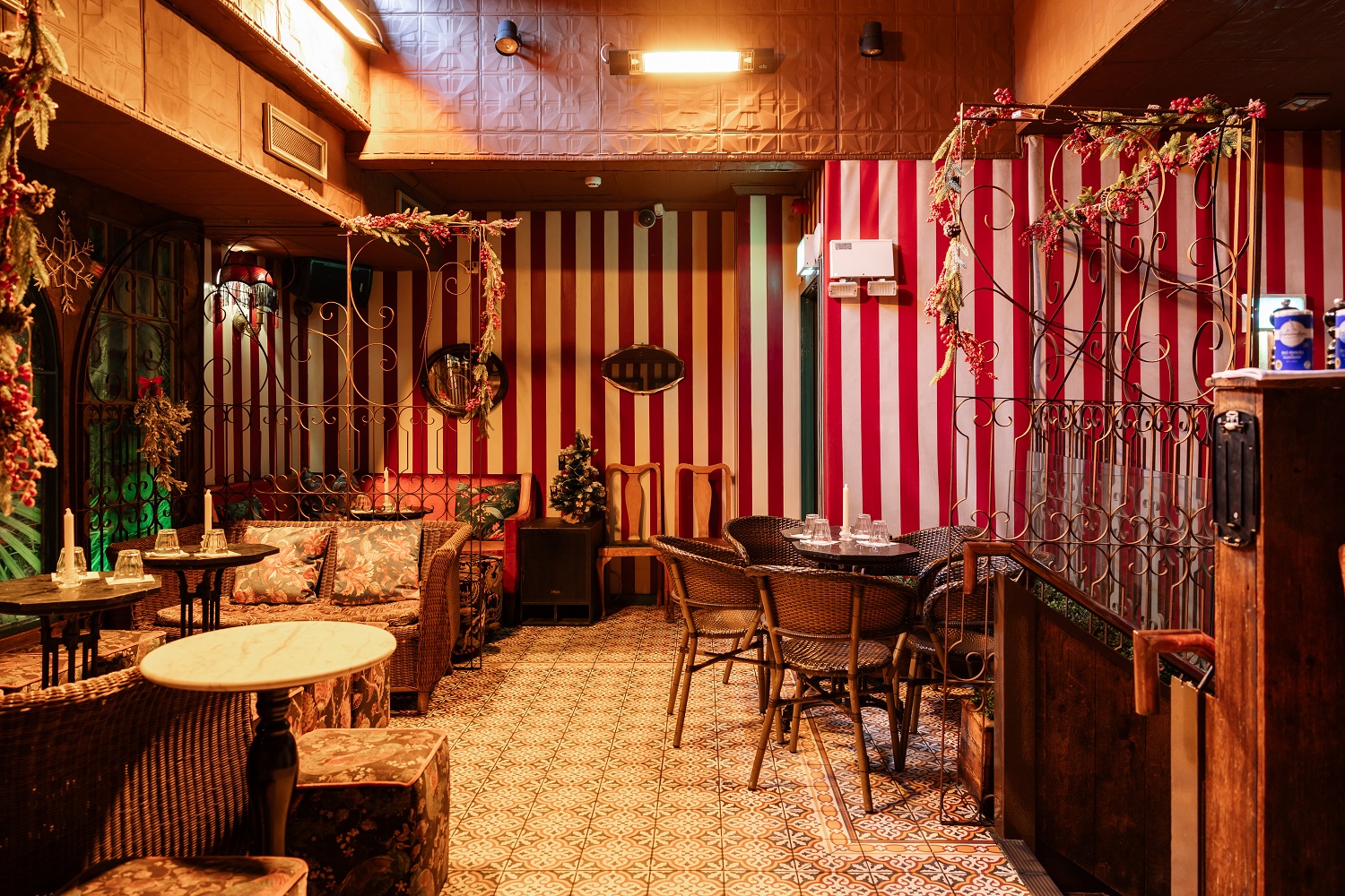 Vintage Cocktail Club