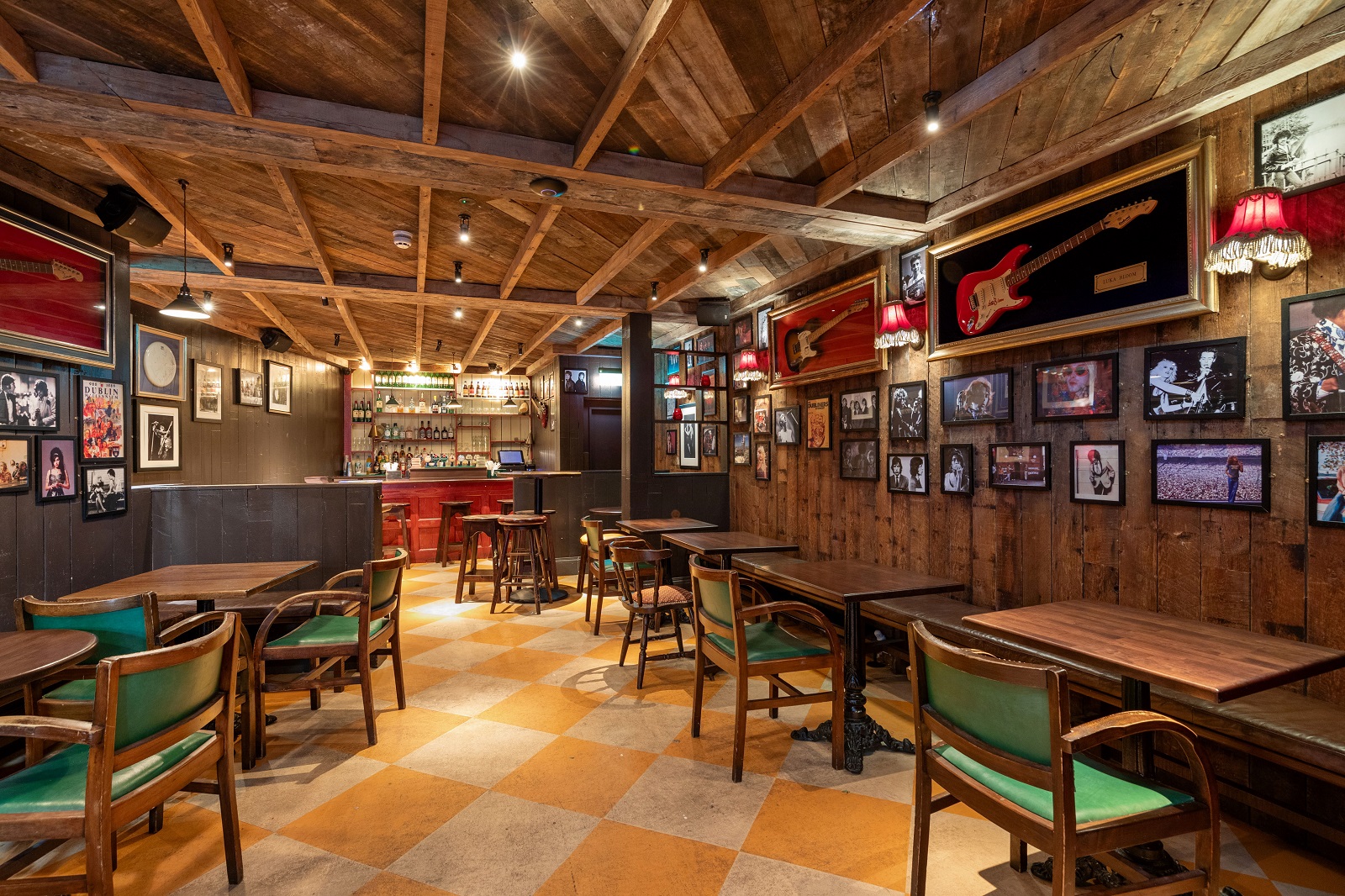 8 Star Bar Baggot Street Pub for Sale Star Bar Baggot Street Pub for Sale