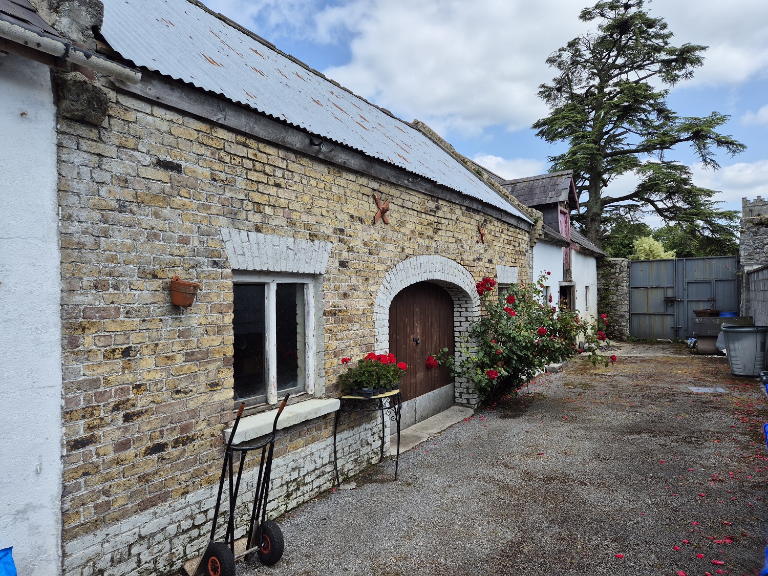 commercial property pub and apartment offaly